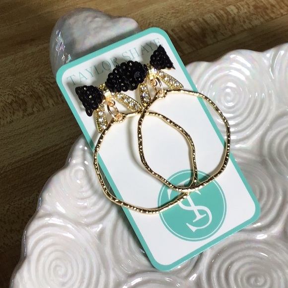TAYLOR SHAYE EARRINGS❤️ - Picture 3 of 4
